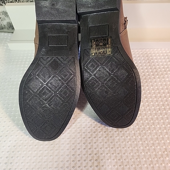 Alexis Zip Shoes Ankle Booties Brown Faux Leather Side Zip Stretch Sz 8.5 Comfor - Picture 2 of 9